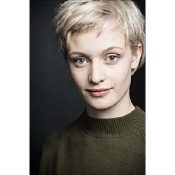 Sasha Clarke - Age, Bio, Birthdate, Family, Networth & More