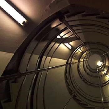 Sasha Smith - Age, Bio, Birthdate, Family, Networth & More