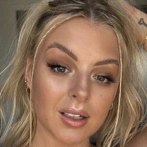 Brittney Lee Saunders Biography