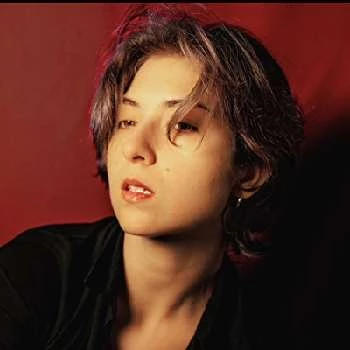 Scarlett Islas - Age, Bio, Birthdate, Family, Networth & More