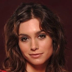 Juliana Schalch - Wiki, Bio, Networth, Birthdate, Family & More