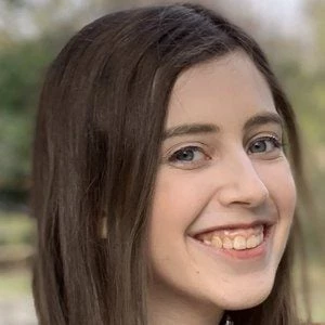 Nichole Schiff - Height, Bio, Wiki, Family, Birthplace, Networth & More