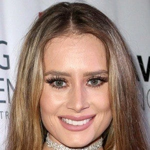 Claire Schreiner - Wiki, Bio, Birthdate, Networth, Family & More