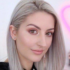 Hannah Schroder - Birthdate, Age, Family, Bio, Networth & More