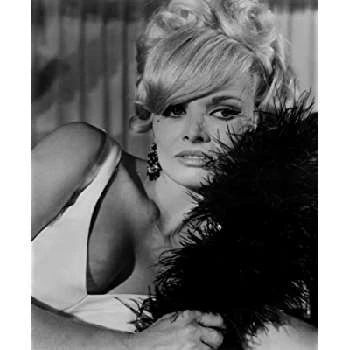 Scilla Gabel - Family, Bio, Birthday, Family, Income & More