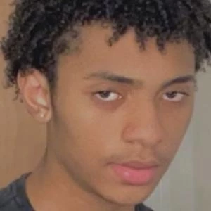 Damian Scoon - Family, Bio, Birthday, Family, Income & More