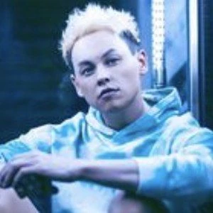 Drew Ryan Scott Biography
