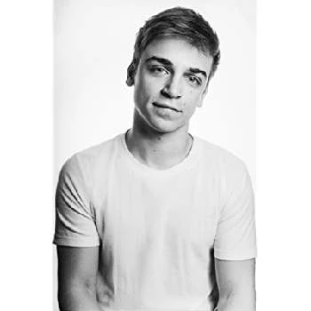 Sean Grandillo Biography
