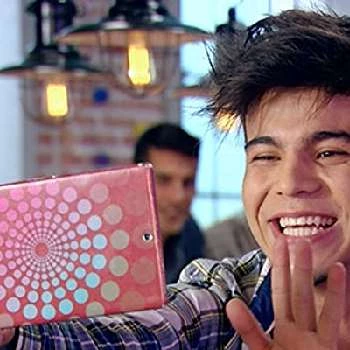Sebastián Villalobos - Income, Birthday, Family, Bio, Networth & More
