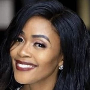 Thembi Seete Biography