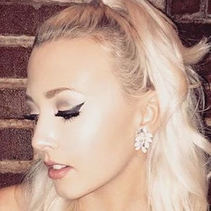 Hayley Segar - Biography, Birthday, Wiki, Family, Networth & More