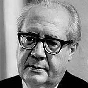 Andres Segovia - Age, Height, Birthdate, Family, Wiki & More