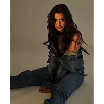 Selen Güney - Birthday, Bio, Wiki, Family, Networth & More