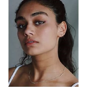 Selin Akkulak Biography