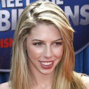 Hannah Selleck Biography