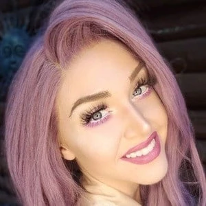 Serena Cosplay - Birthdate, Age, Family, Bio, Networth & More