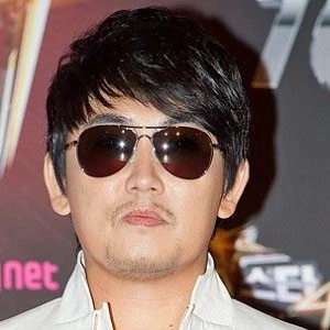 Lee Seung-chul Biography