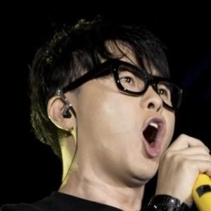 Seung Hwan Lee - Age, Height, Birthdate, Family, Wiki & More