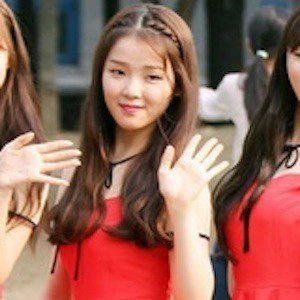 SeungHee - Bio, Networth, Family, Age, Birthdate & More