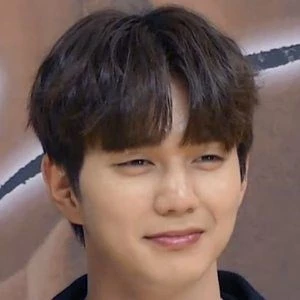 Yoo SeungHo - Income, Birthday, Family, Bio, Networth & More