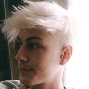 Seven Kayne Biography