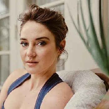 Shailene Woodley - Family, Bio, Birthdate,Age, Networth , Wiki& More