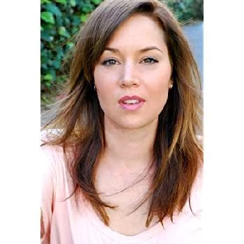 Shannon Esra - Age, Bio, Birthdate, Family, Networth & More