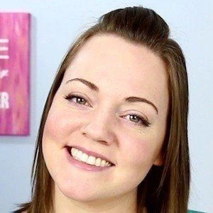 Laurie Shannon Biography