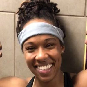 Stevi Shari Biography