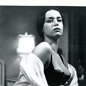 Sharon Saxon - Age, Bio, Birthdate, Family, Networth & More