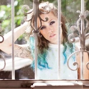 Catey Shaw - Birthdate, Age, Family, Bio, Networth & More