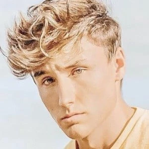 Taylor Shaw - Wiki, Bio, Networth, Birthdate, Family & More