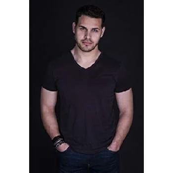 Shawn Youngchief - Family, Bio, Birthday, Family, Income & More