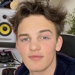 Alfie Sheard - Age, Height, Birthdate, Family, Wiki & More