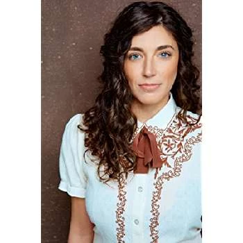 Sheena Leigh Graves - Age, Bio, Birthdate, Family, Networth & More