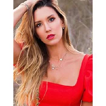 Sheena Peña - Age, Bio, Birthdate, Family, Networth & More