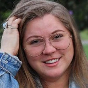 Shelbizleee Biography