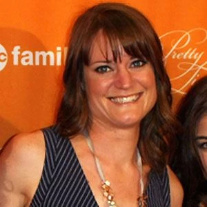 Sara Shepard Biography
