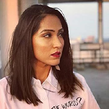 Shibani Bedi - Age, Height, Birthdate, Bio, Family, Networth & More