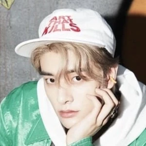 Jake Sim - Family, Bio, Birthdate,Age, Networth , Wiki& More