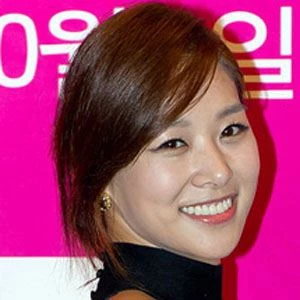 Jang Shin-young - Income, Birthday, Family, Bio, Networth & More