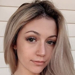 Ashley Shortino - Age, WIki, Birthday, Family, Networth & More