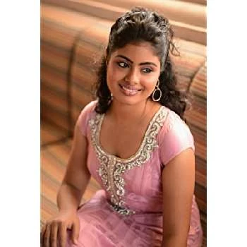 Shravanthi Sainath - Age, Bio, Birthdate, Family, Networth & More