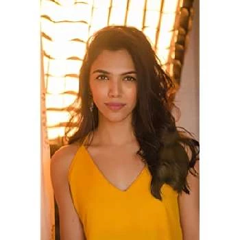 Shriya Pilgaonkar Biography