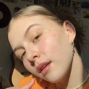 Brooklyn Shuck Biography