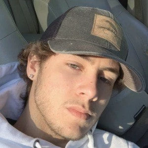 Noah Shuster - Family, Bio, Birthdate,Age, Networth , Wiki& More