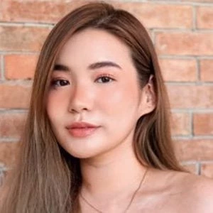 Toni Sia - Biography, Birthday, Wiki, Family, Networth & More