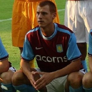 Steve Sidwell Biography