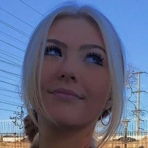 Hailey Sigmond Biography