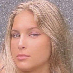 Carly Silberman - Biography, Birthday, Wiki, Family, Networth & More